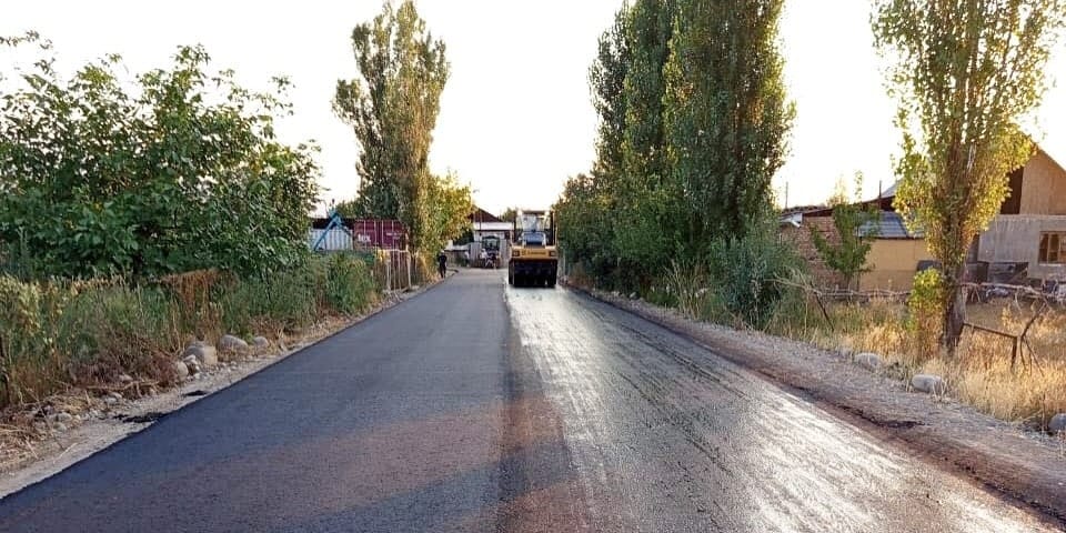 В Чуйской области завершен ремонт участка дороги между селами Таш-Добо и Чокморов