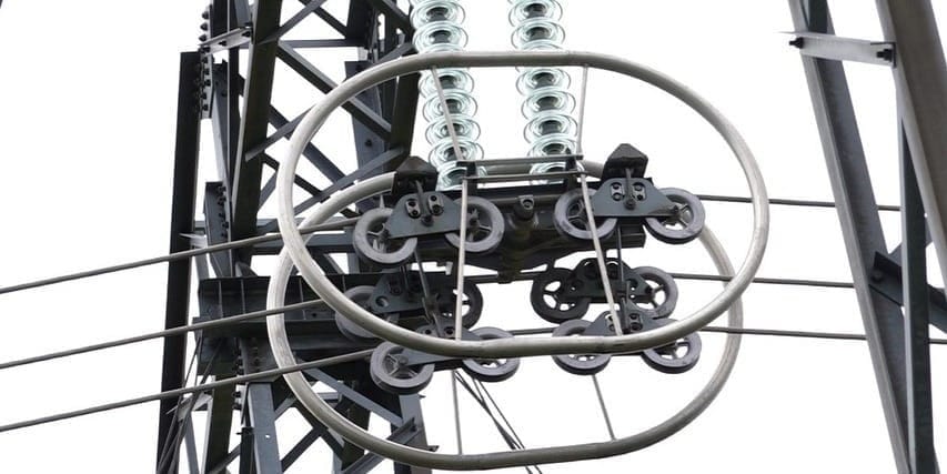 В Джалал-Абадской области в 2025 году заменят 13.6 тысячи изоляторов на ЛЭП