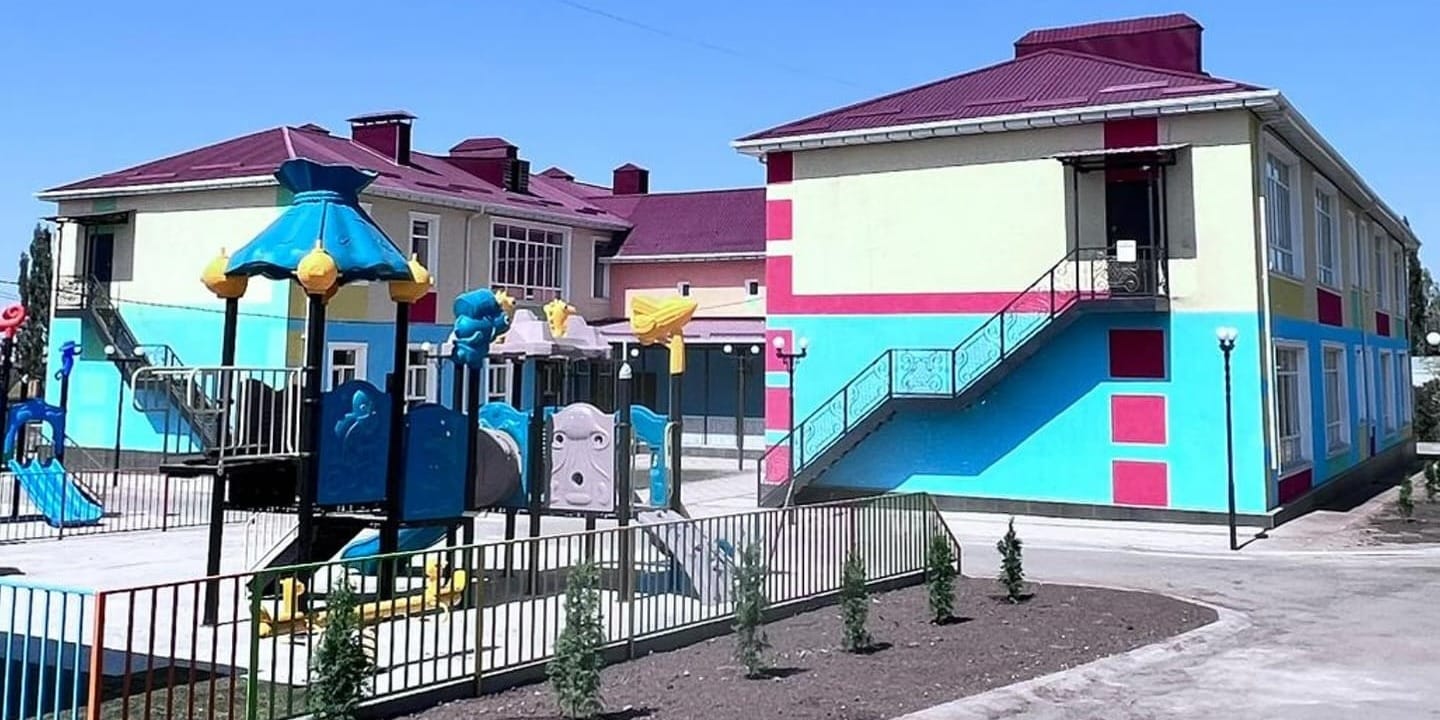 В Аламудунском районе провели капремонт детсада — его не обновляли более 60 лет