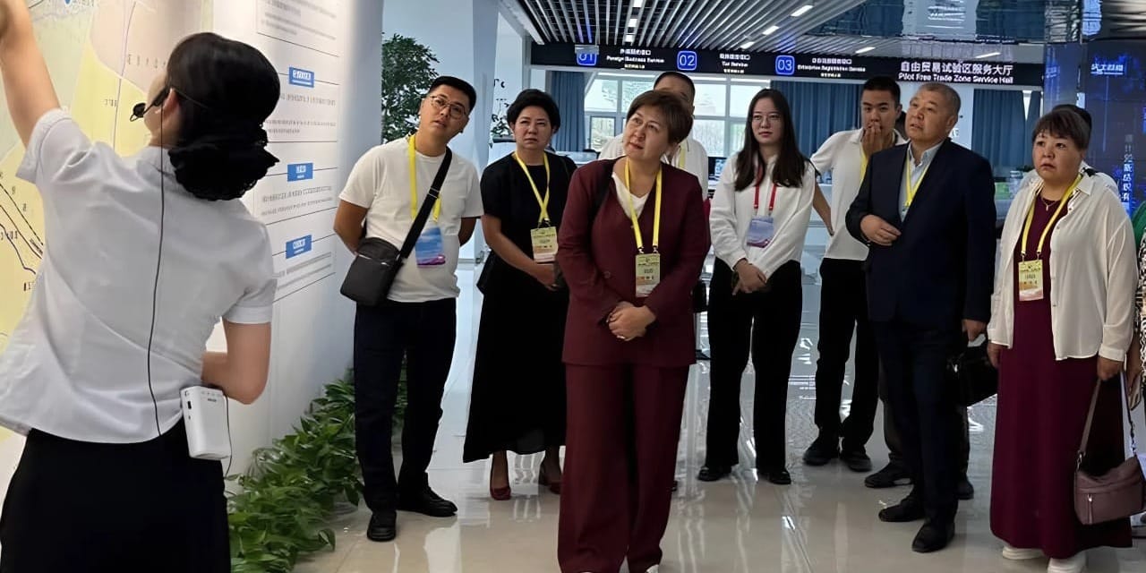 «Кыргыз почтасы» обсудила логистику и e-commerce на форуме в Кашгаре