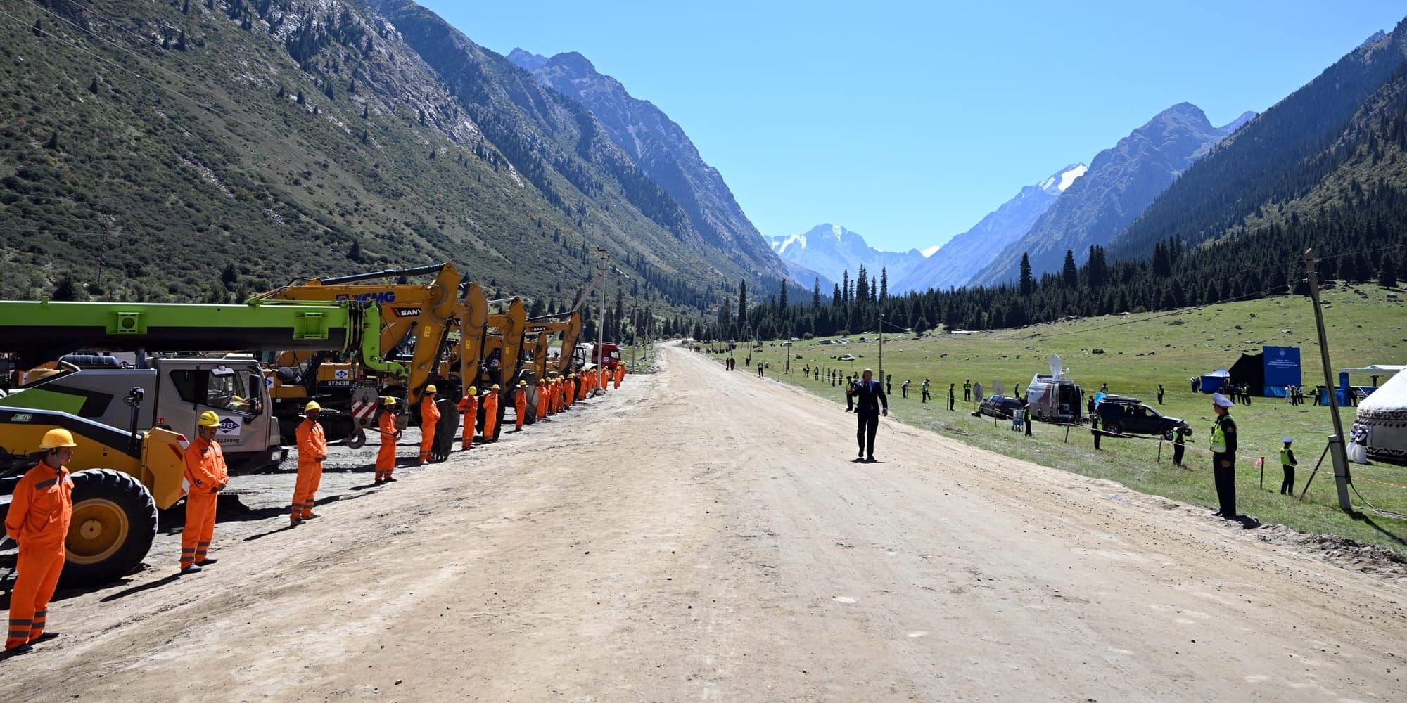 Началось строительство дороги Барскоон – Бедел – она свяжет КР с Китаем