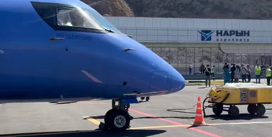«Асман Эйрлайнс» выполнила первый авиарейс Бишкек – Нарын перед открытием аэропорта