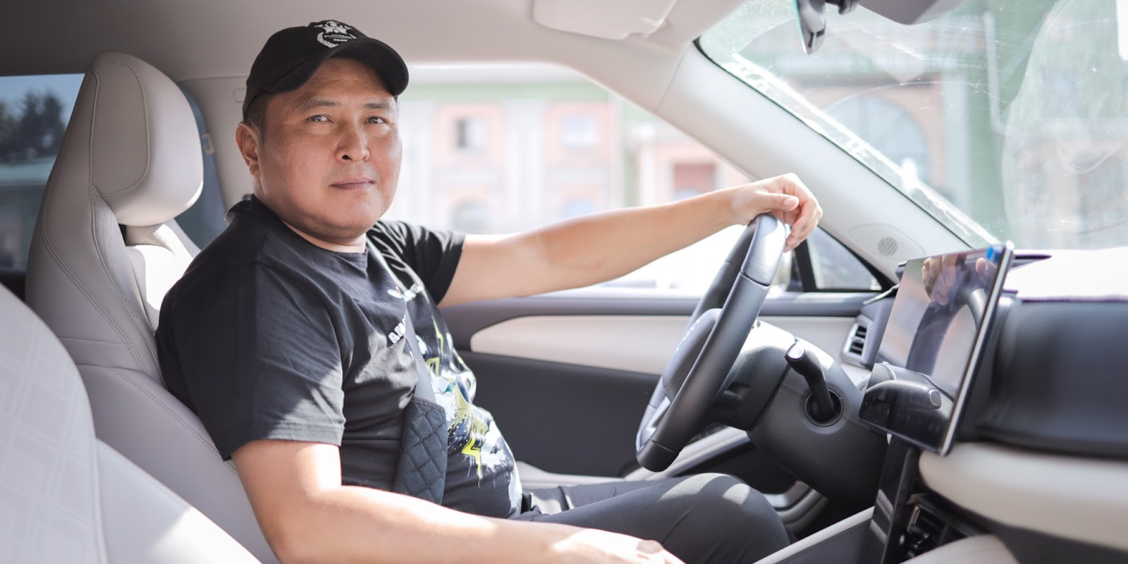 Подзаработать в свободное время на мечту: водитель такси рассказал, сколько зарабатывает на заказах