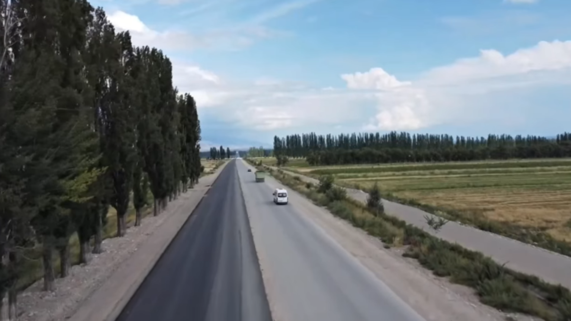 На участке Корумду – Балбай-Баатыр уложили 51.3 км асфальта