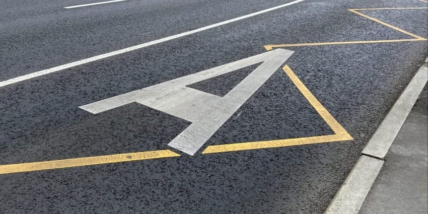 На ключевых улицах Бишкека планируется ввести выделенные полосы для автобусов — список