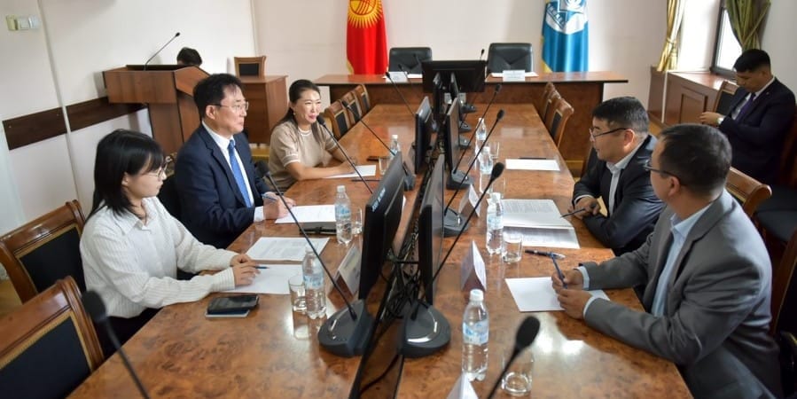 Встреча с делегацией EcoMotion. Фото: пресс-служба мэрии Бишкека