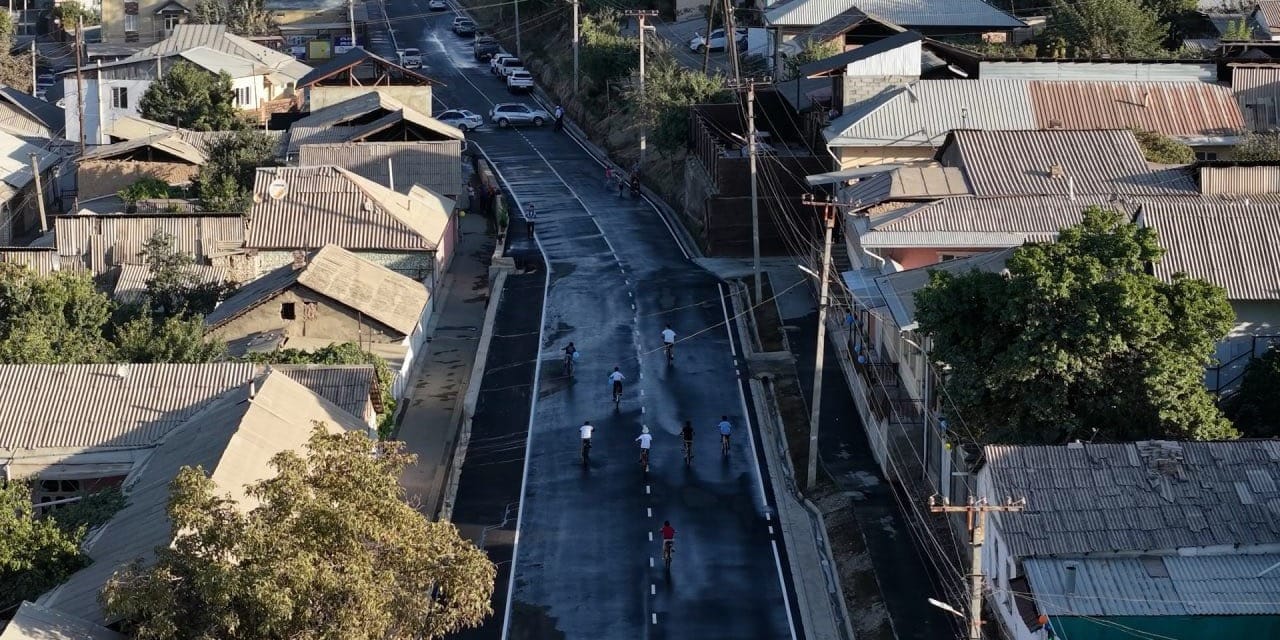 В Оше после ремонта открыли улицу Молдо Нияз