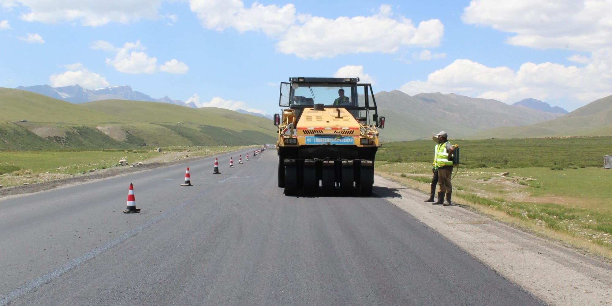 В этом году в Суусамырской долине обновят 85 км трассы Бишкек – Ош