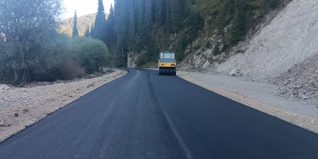 В Тюпском районе заасфальтировали более 10 км горных дорог