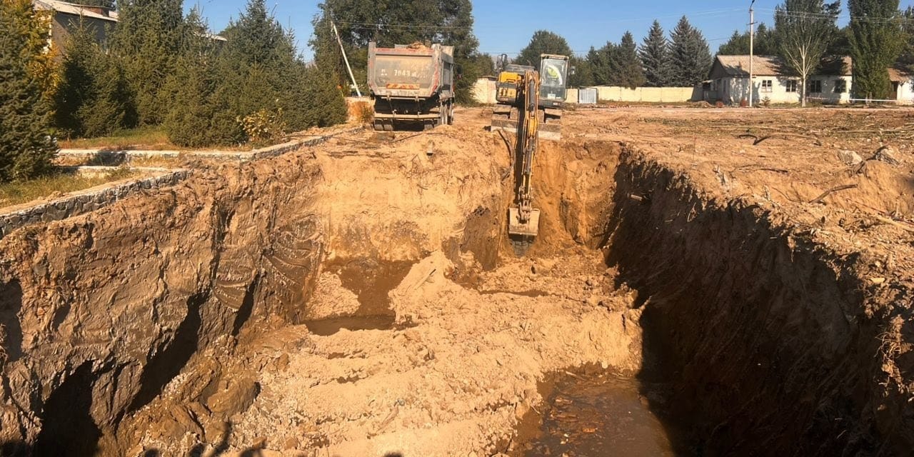 В Кочкорском районе строят новую больницу – объект на контроле властей