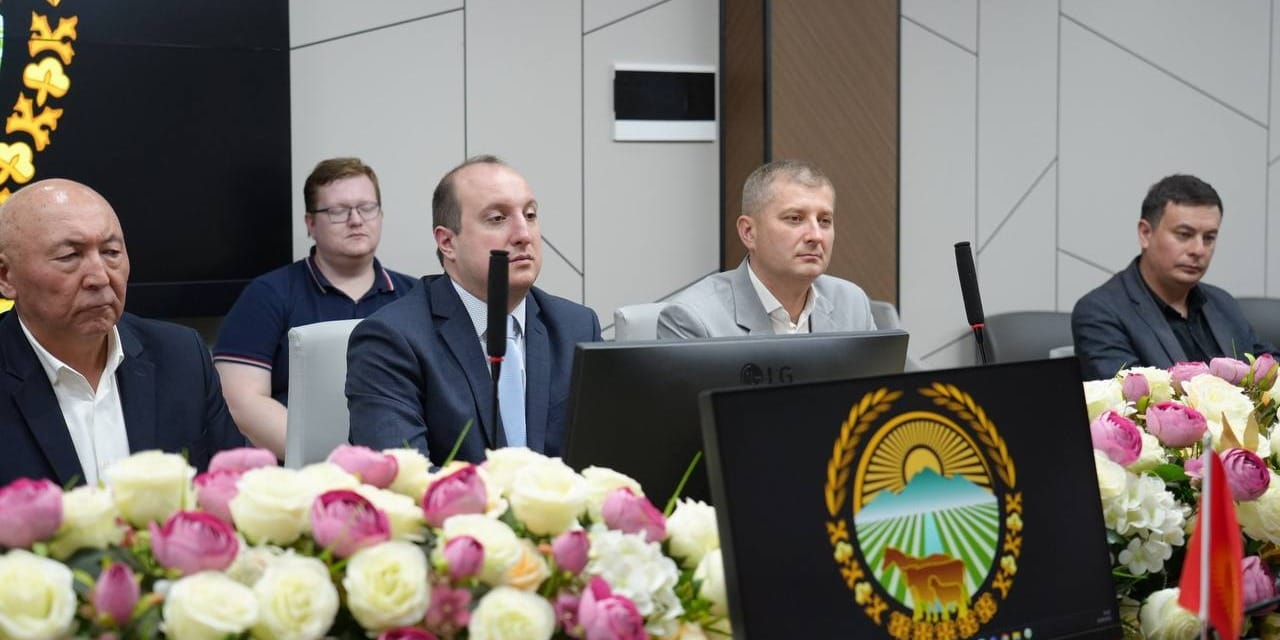 Минсельхоз подписал соглашения с аграрными вузами РФ и колледжами для подготовки кадров