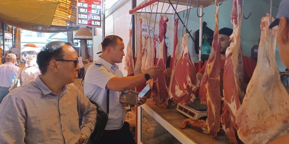 Мониторинг цен на мясо в Кара-Суу. Фото: Госантимонополия.