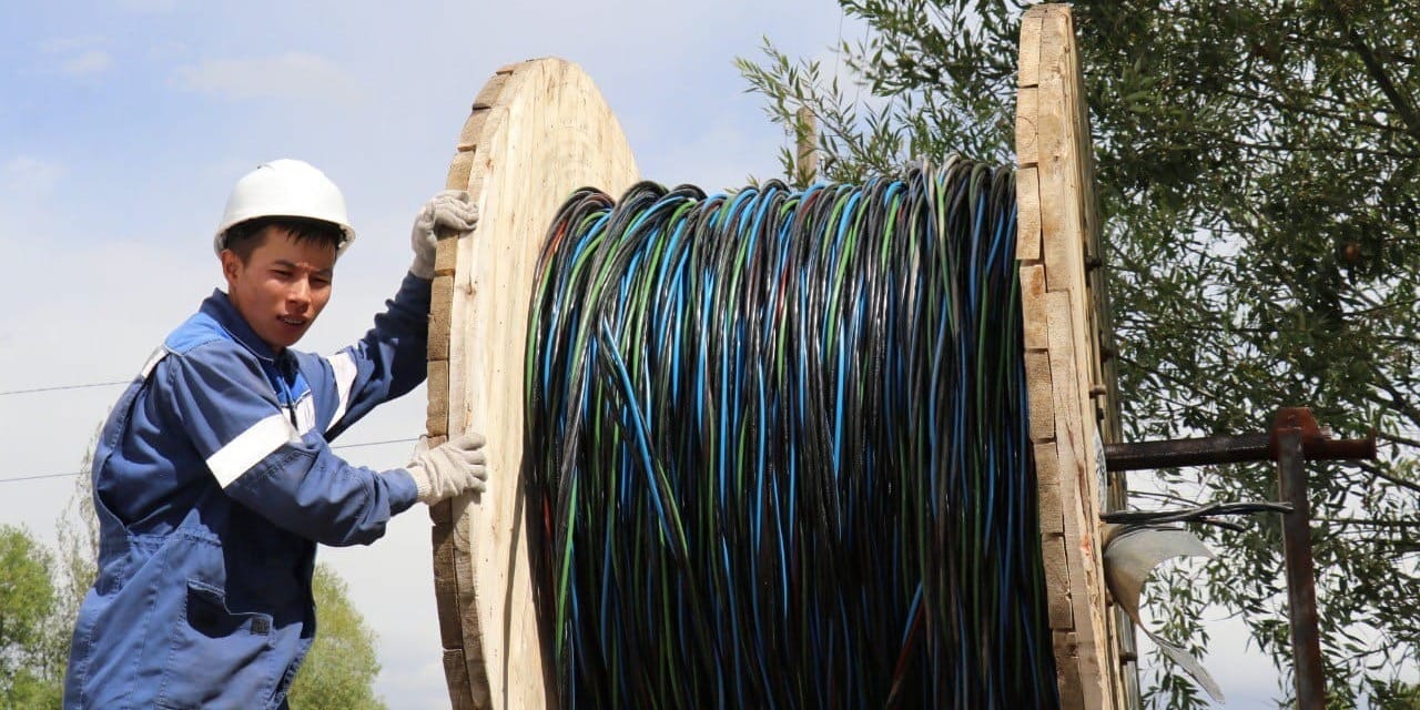 В Иссык-Кульском районе заменят 11 км старых проводов на современные СИП