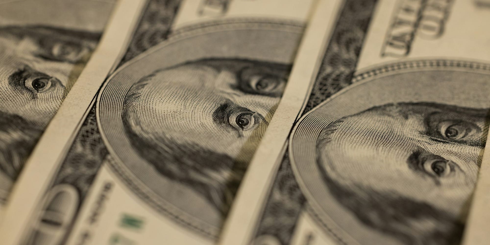 Борьба с отмыванием денег в КР: Нацбанк инициировал ряд изменений в НПА