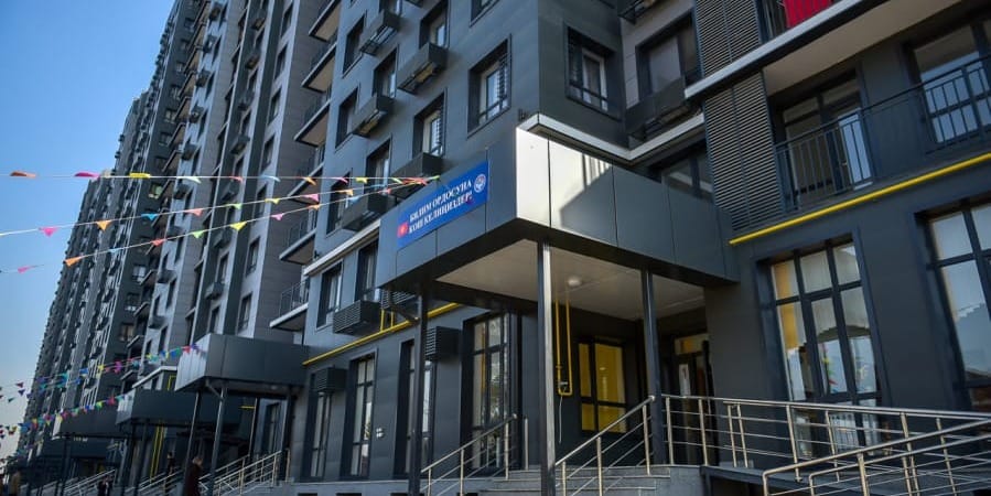 На нижних этажах ЖК «Мурас» открыли филиал школы №40 на 1 тысячу учеников