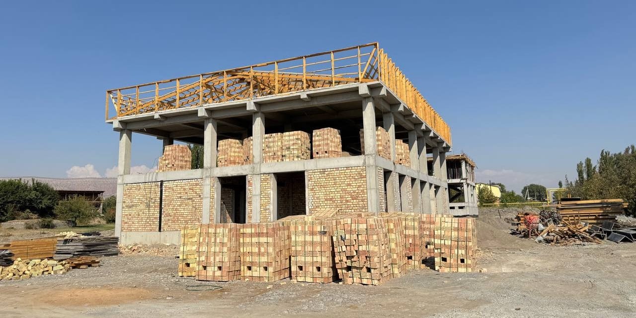 В Джалал-Абадской области строится лаборатория по карантину растений