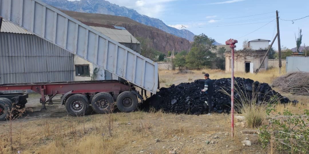 Мэрия Нарына начала завоз угля к ОЗП: городу требуется  23 тысячи тонн