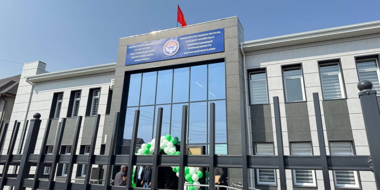 В Сузакском районе открыли Центр обслуживания фермеров