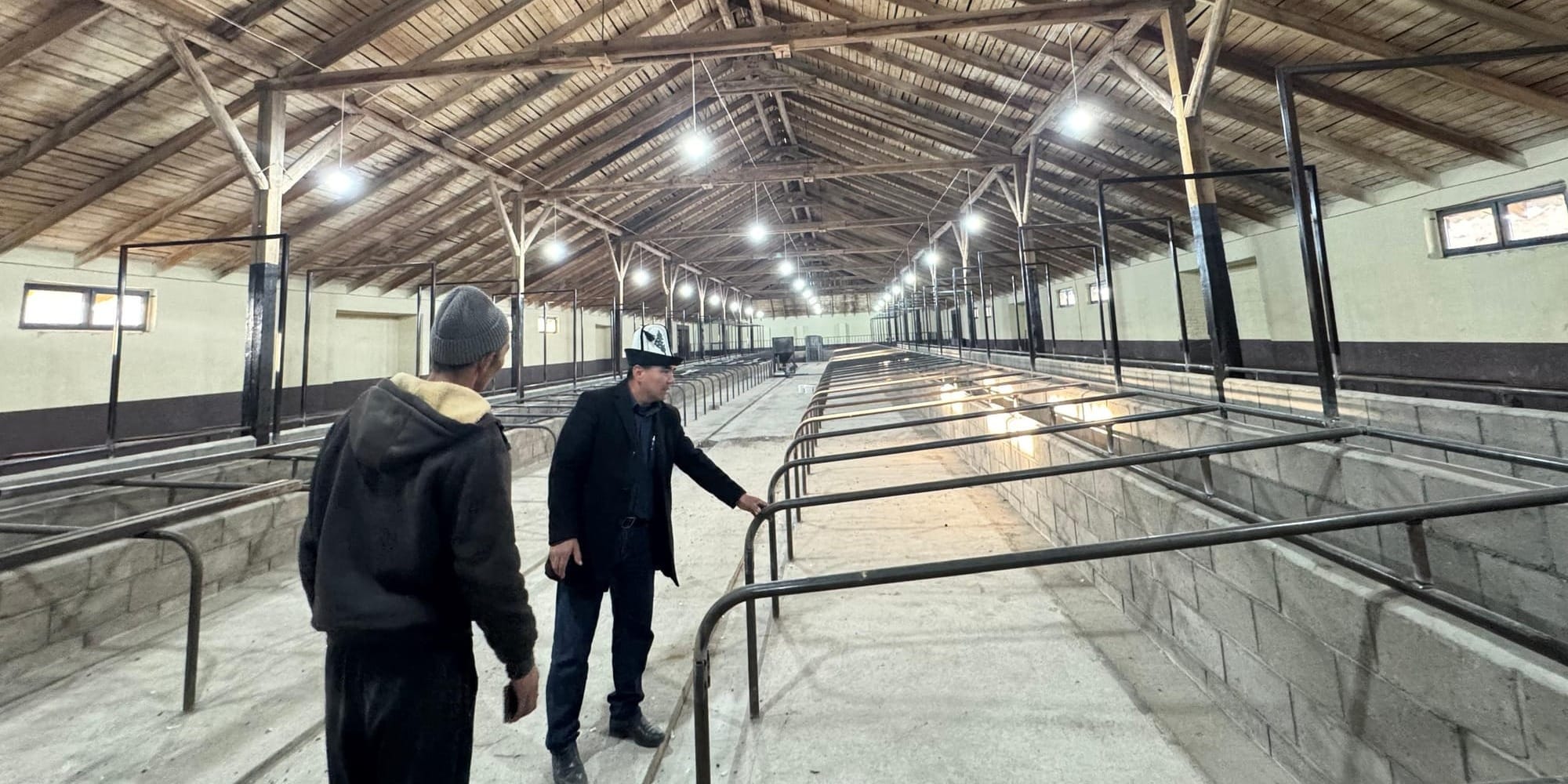 В Ак-Талинском районе построен современный откормочный комплекс