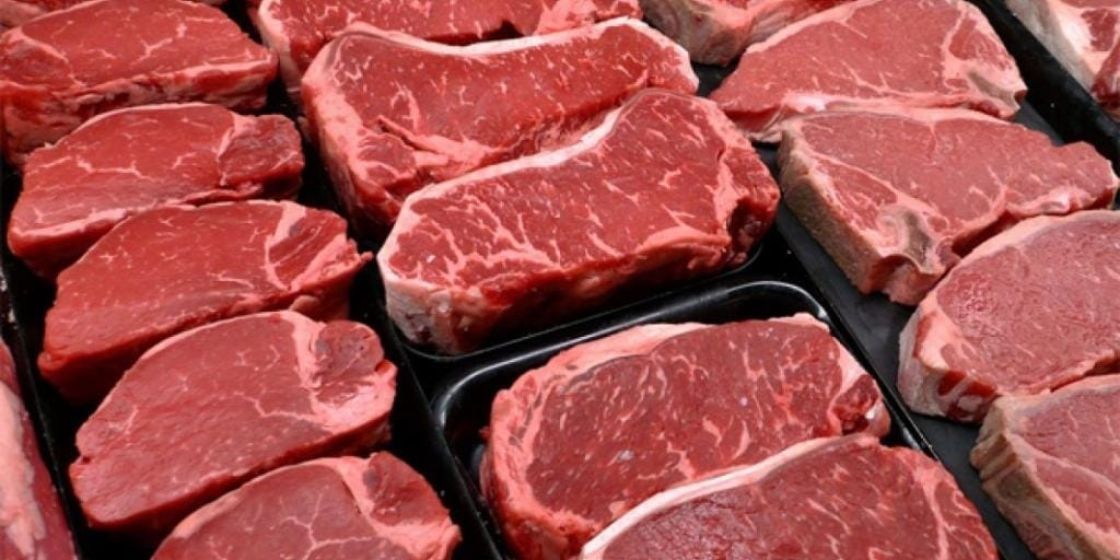 Рынки Бишкека готовы бесплатно выделить места фермерам, чтобы сбить цены на мясо