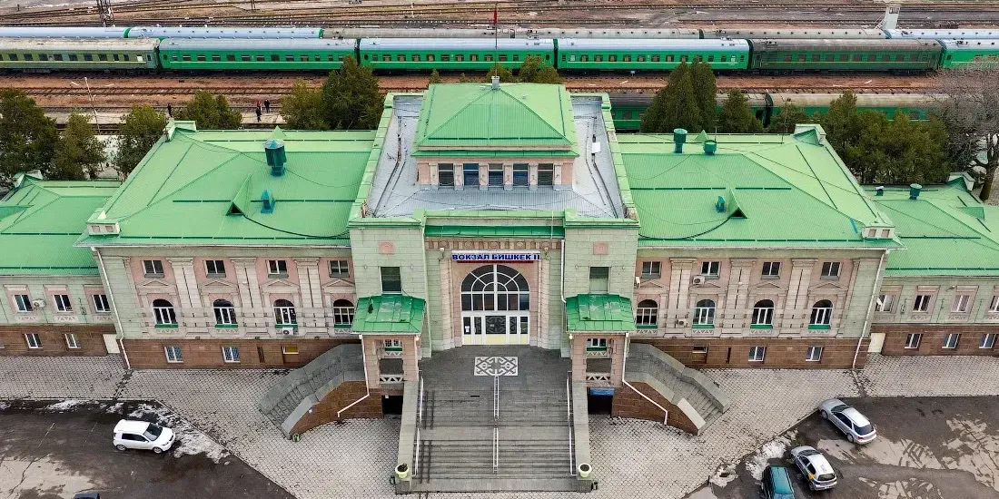 Движение по улице Туголбай Ата ограничат из-за ремонта трубопровода на бульваре Эркиндик