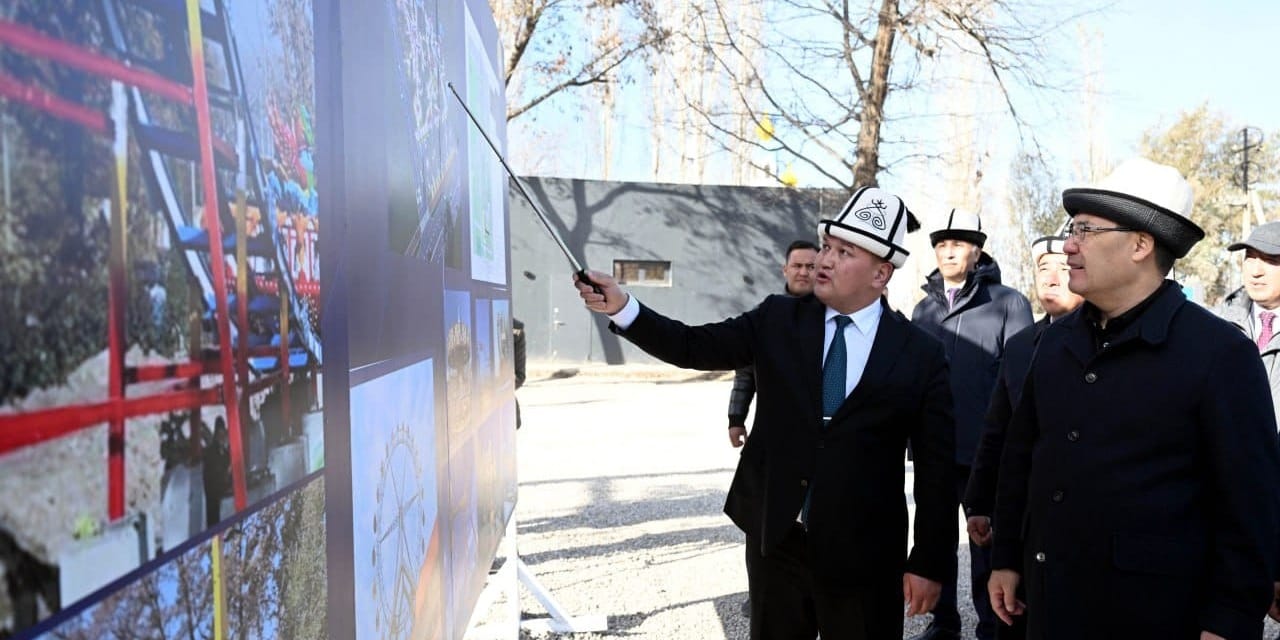 Садыр Жапаров ознакомился с ходом строительства центрального парка в Таласе