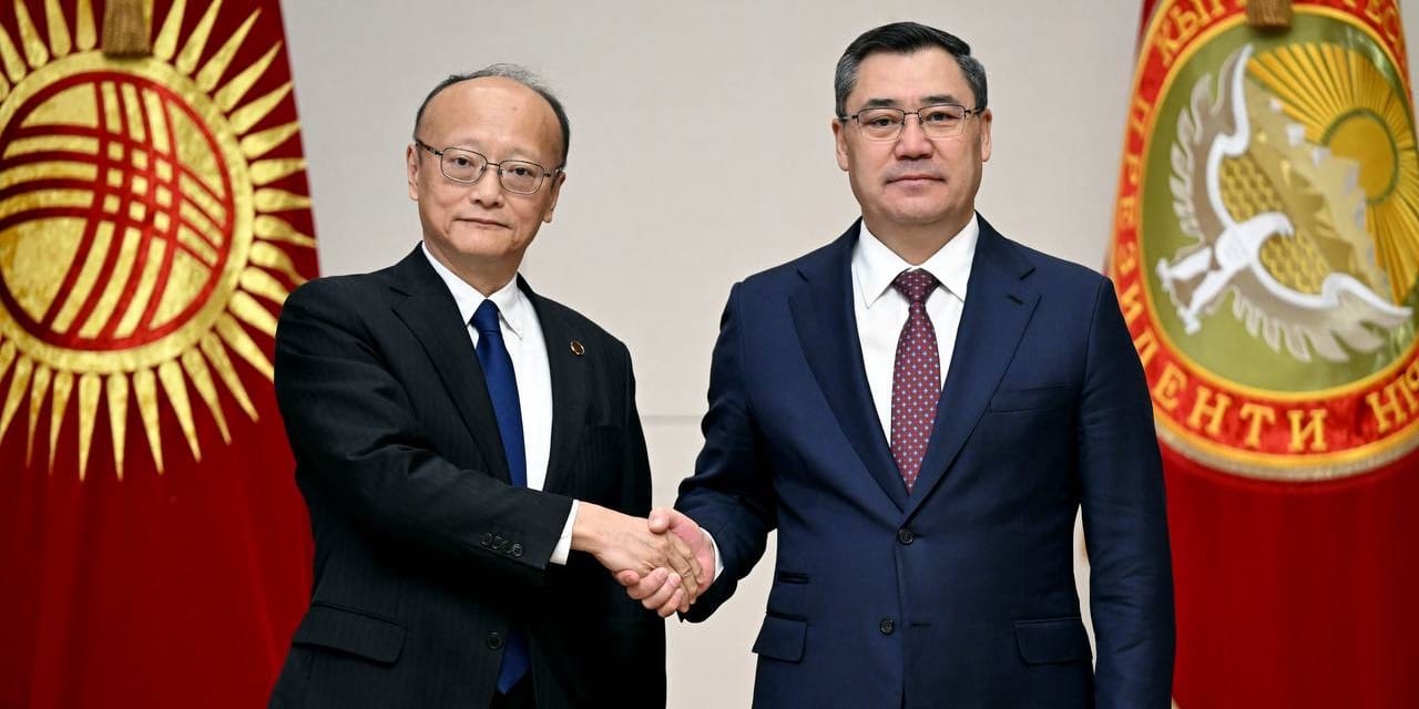 Садыр Жапаров и глава АБР обсудили финансирование стратегических проектов