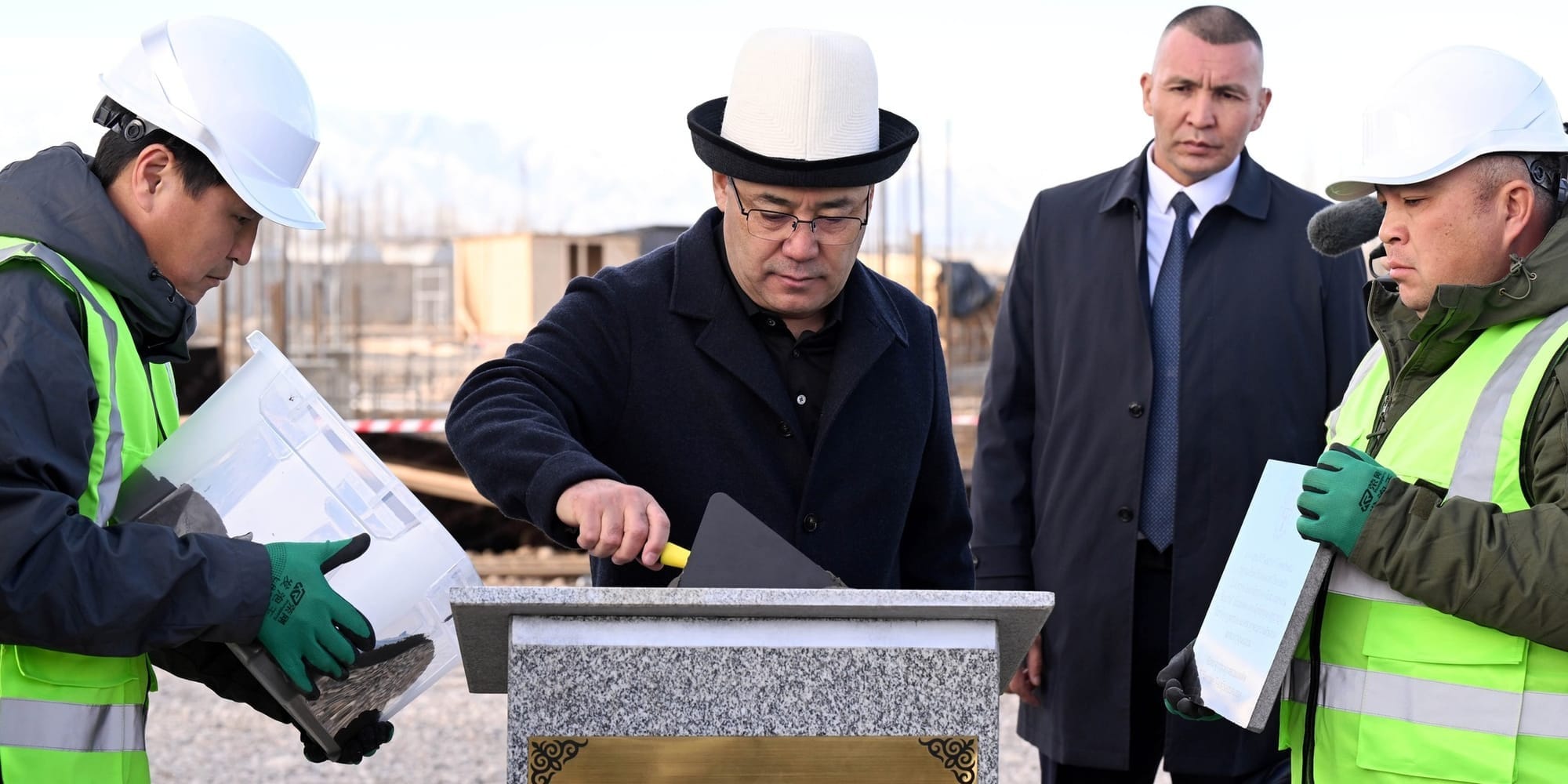 В Таласе заложили капсулу под строительство детского центра «Баластан»