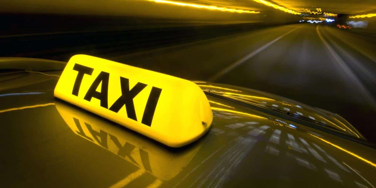 Кабмин Кыргызстана дал такси еще два месяца на получение лицензий