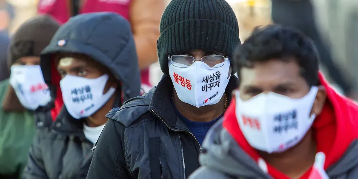 Без депортации и черного списка: Южная Корея дала 90 дней на выезд нелегальным гражданам