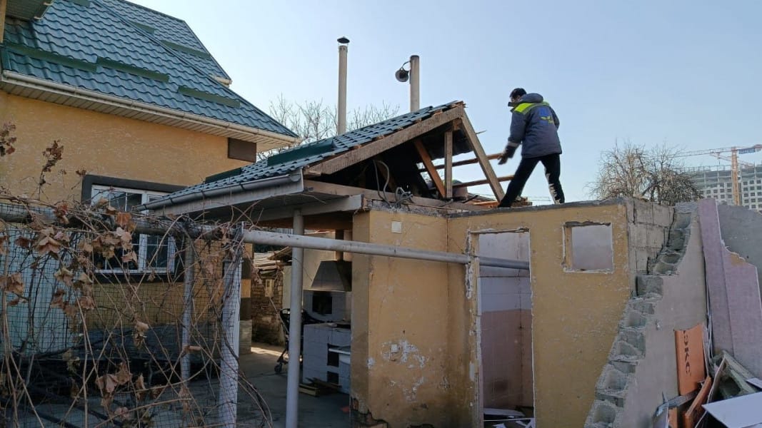 Мэрия Бишкека за 11 месяцев освободила от незаконных построек 127 тысяч м² земли