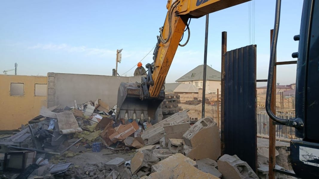 Мэрия Бишкека за 11 месяцев освободила от незаконных построек 127 тысяч м² земли