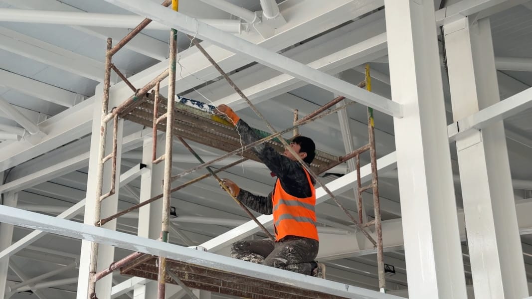 В Бишкеке строят новый многофункциональный спорткомплекс