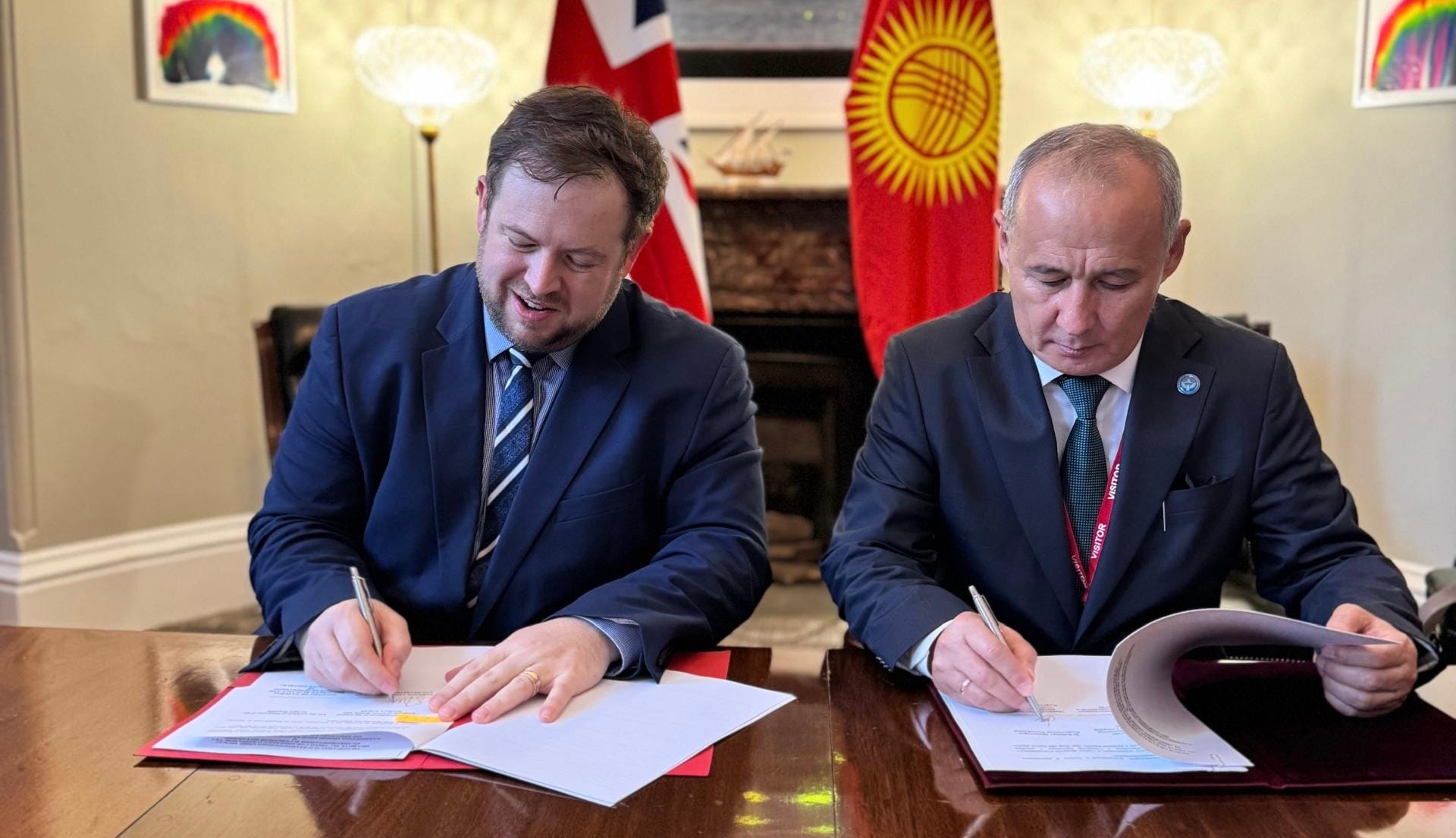 КР и Великобритания подписали меморандум по освоению критически важных минералов