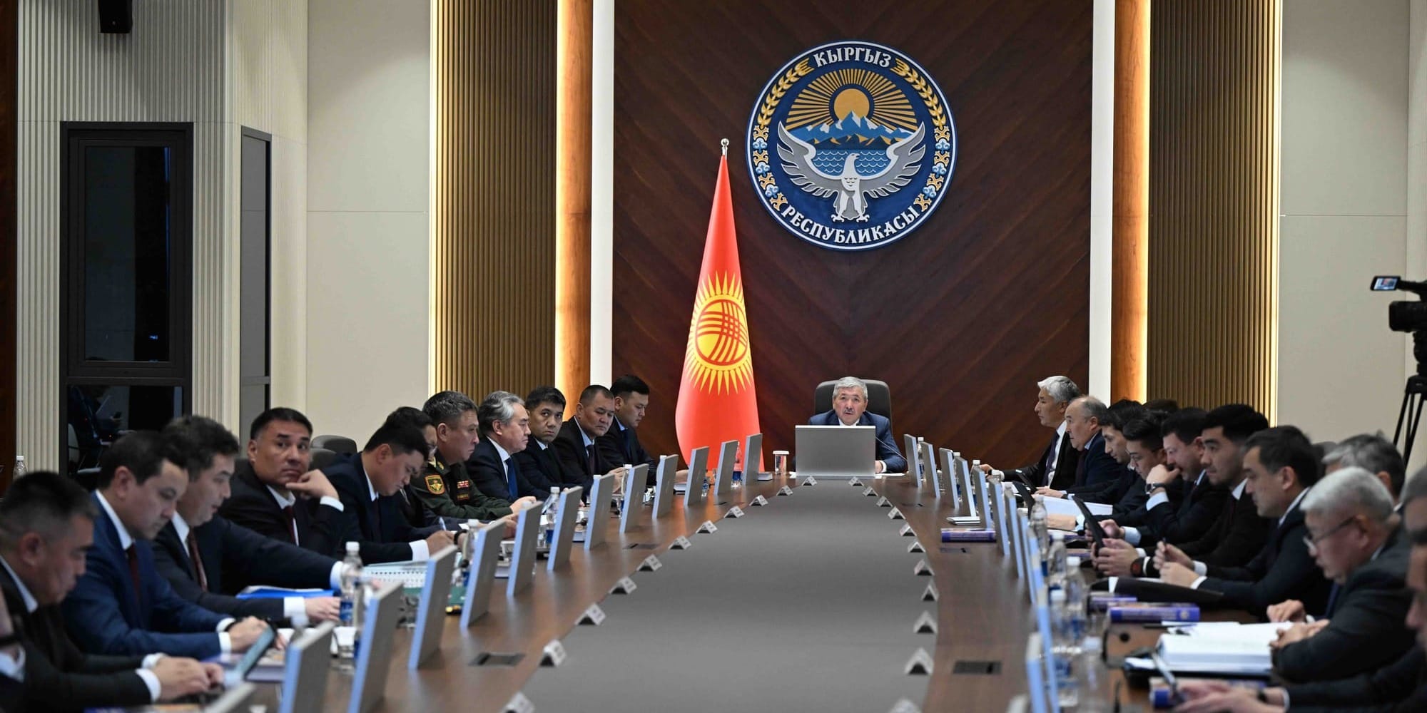 Консолидированный бюджет КР превысил 1.1 трлн сомов — Адылбек Касымалиев