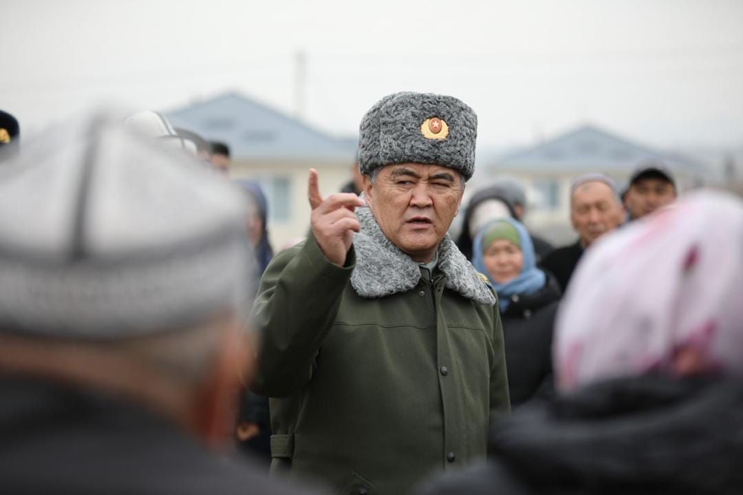 Ташиев проверил новые жилые комплексы в Лейлекском районе и встретился с жителями