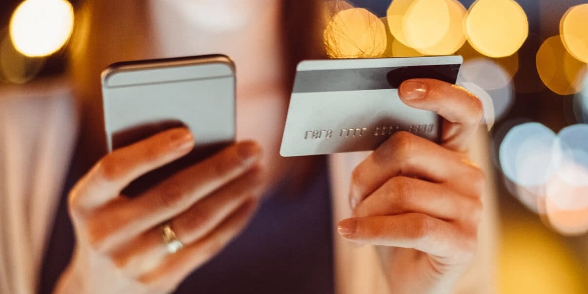 С 2026 года запретят взимать комиссию при получении денежных переводов – напоминание Нацбанка