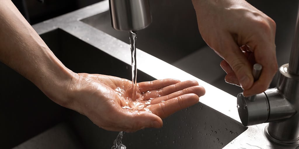 Школа, ЦСМ и два детсада в Бишкеке 4 декабря останутся без воды