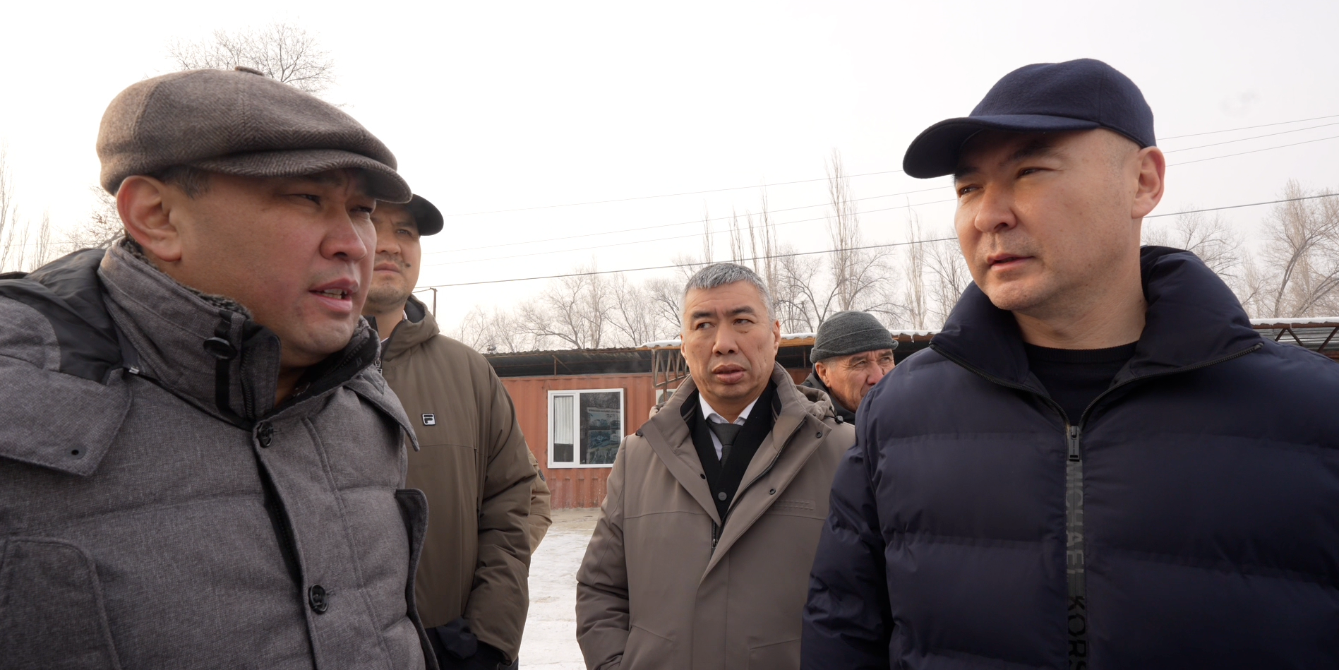 Туманбаев проверил деятельность «Дөөлөт курулуш» в Шопокове после жалоб дольщиков на 1 млрд