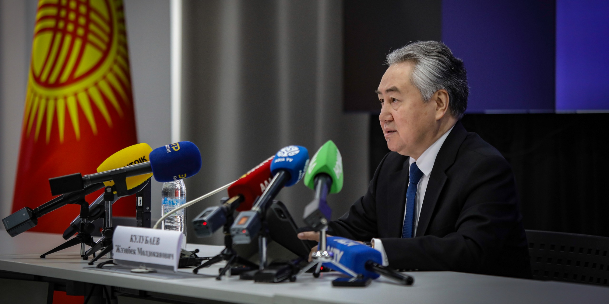 Кулубаев прокомментировал санкции Запада и визовые ограничения США