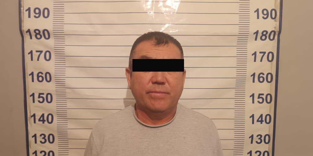 МВД пресекло попытку дачи взятки следователю на 100 тысяч сомов