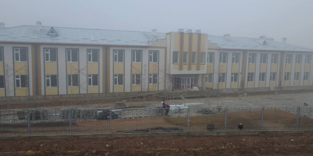 В Сузакском районе строят школу на 375 мест за 127 млн сомов