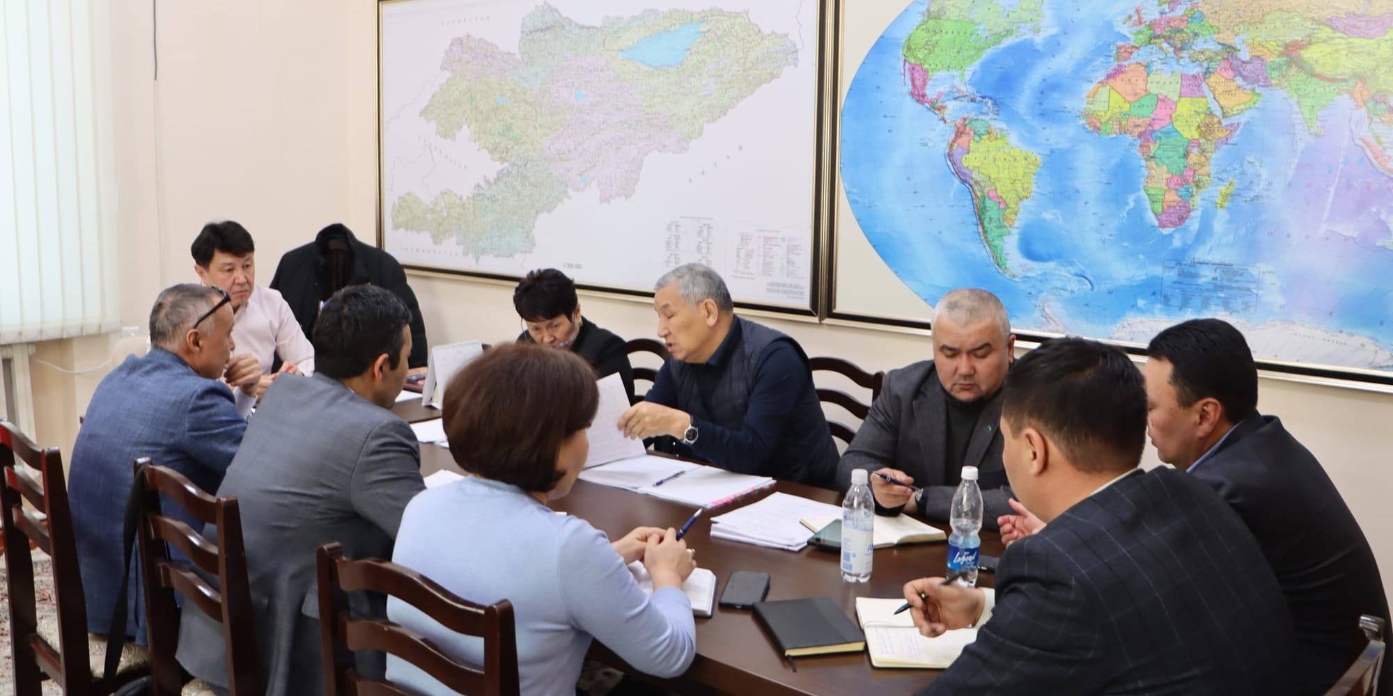 Минэконом КР обсудил с «Рихой» требования халал и итоги проверок продукции