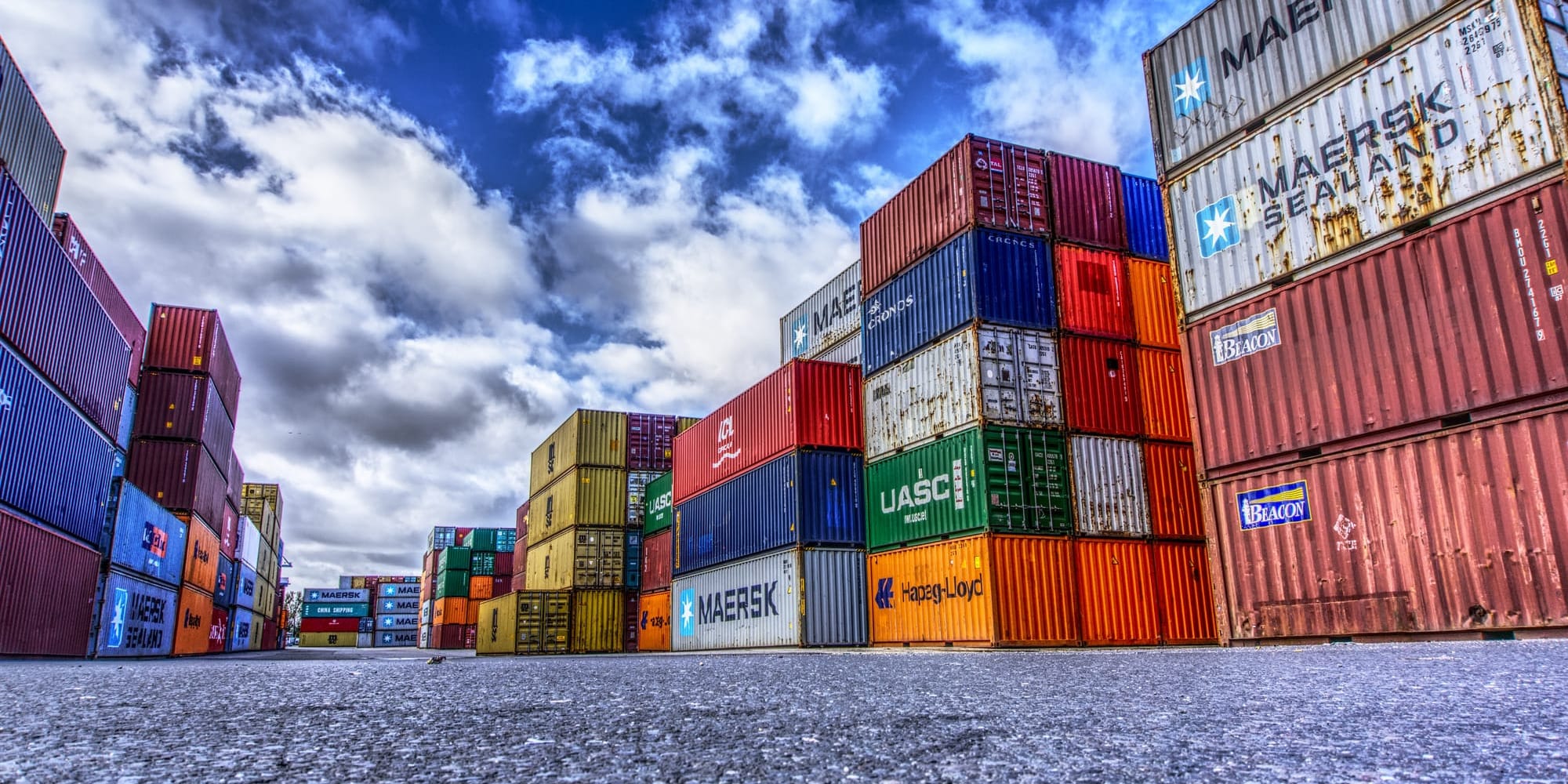 Почему экспортные доходы Кыргызстана в 2025 сократились почти наполовину