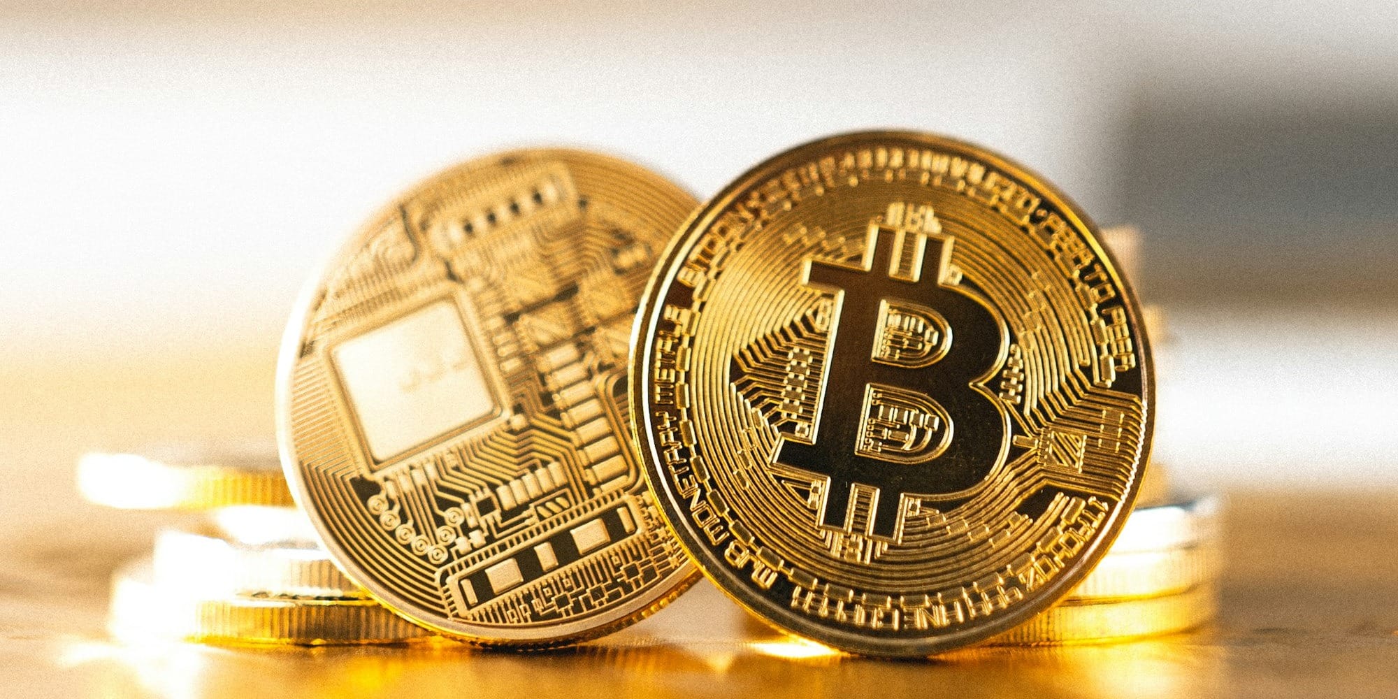 Крипторынок между регулированием и ликвидностью: какие сигналы дает 2025 год