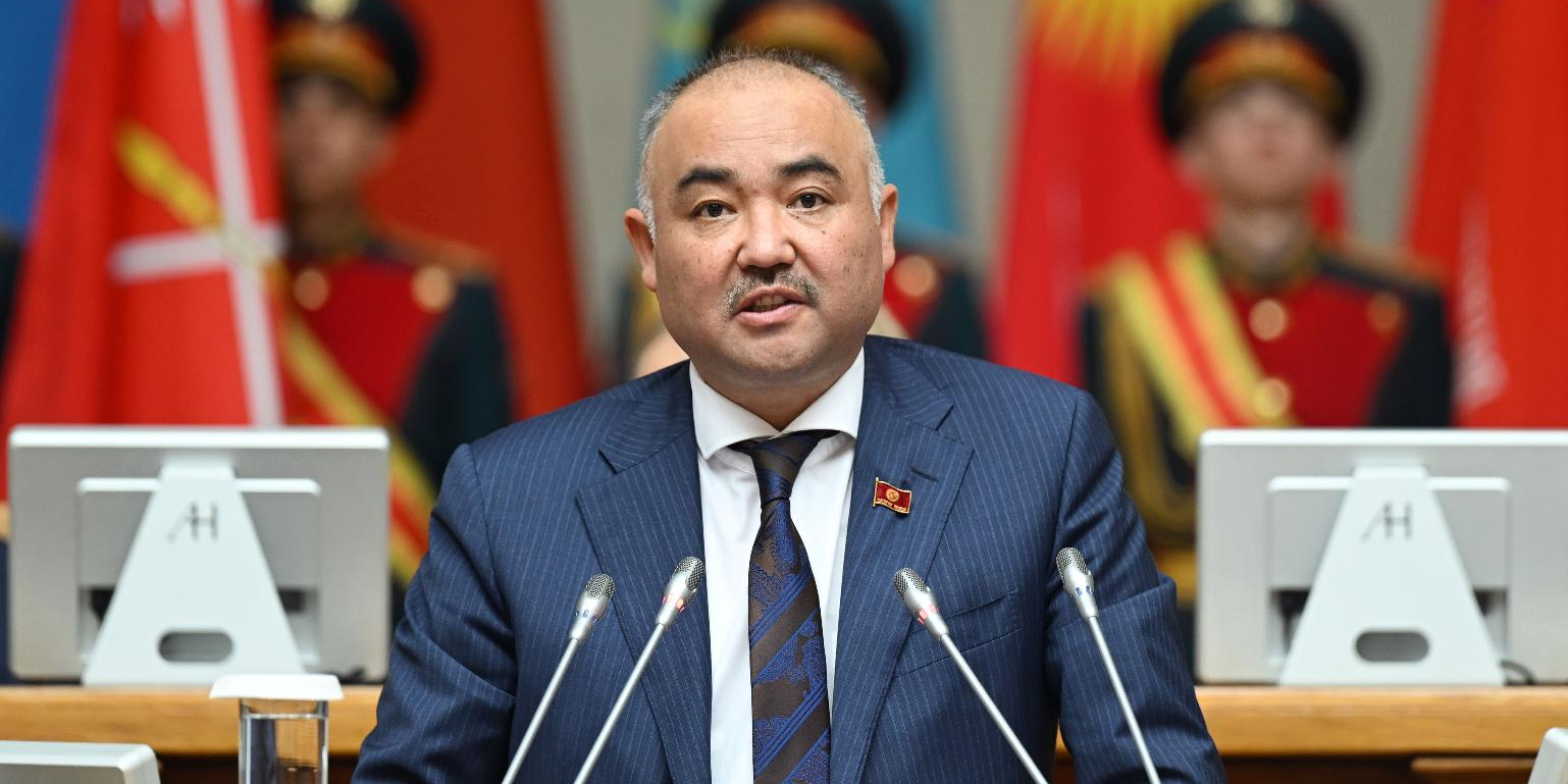 Нурланбек Тургунбек уулу сложил полномочия спикера Жогорку Кенеша