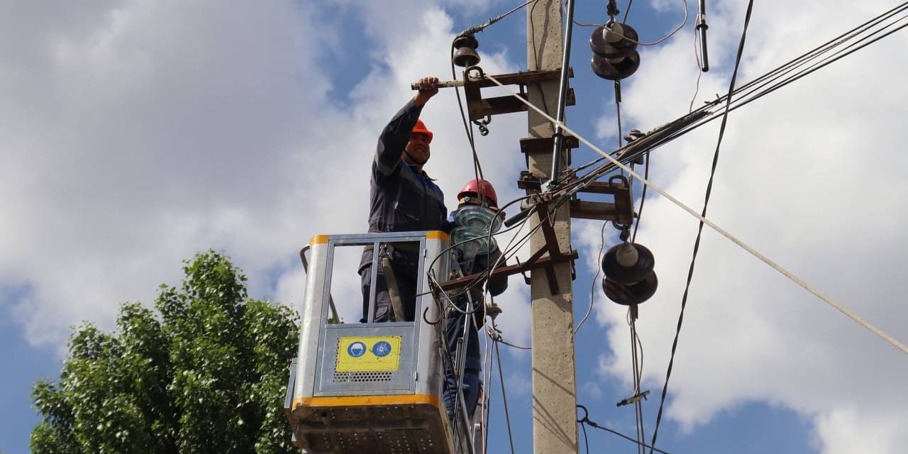 В Бакай-Атинском районе капитально отремонтируют 30 км ЛЭП