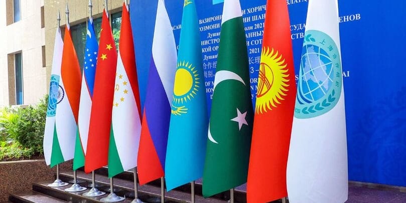 В Бишкеке откроют центр ШОС, а два КПП на границе с РК станут международными