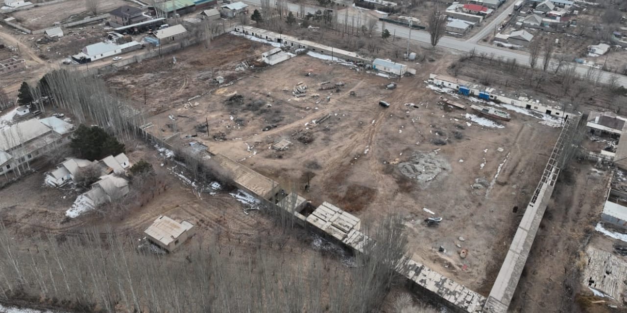 В селе Тамчы государству вернули 1.5 га территории бывшего машинного двора