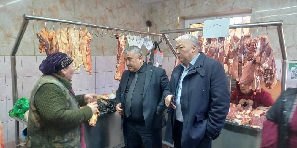 Баранины нет, говядина в фокусе: Госантимонополия проверила мясные лавки Канта и Токмока